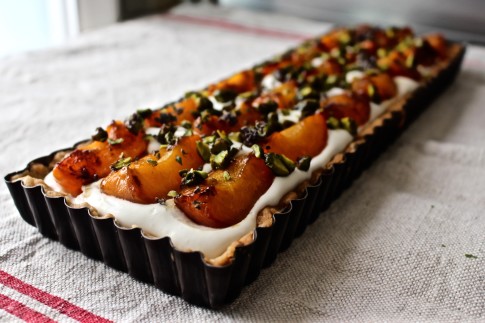 Apricot Tart with Mascarpone and Honey Cream