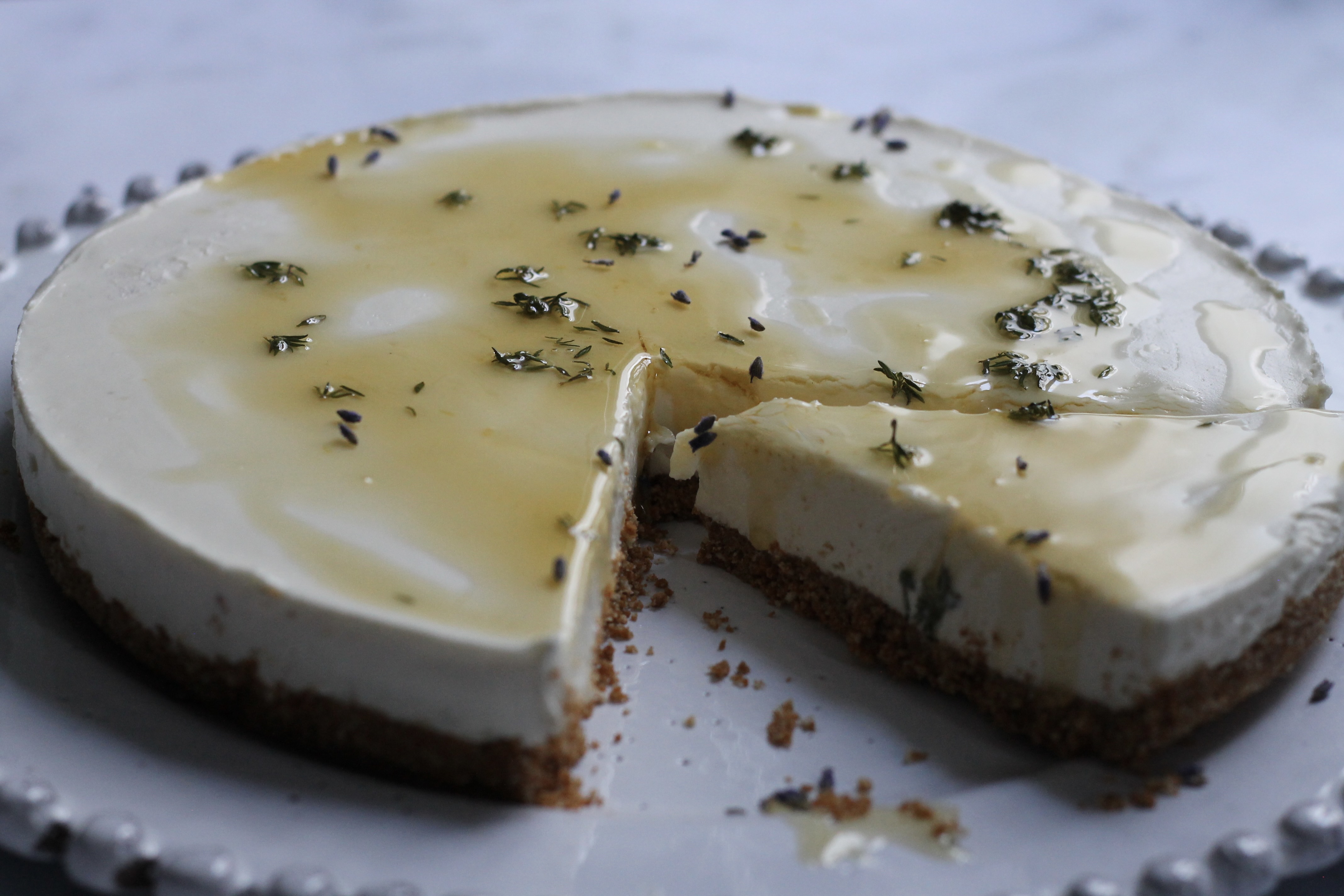 HONEY AND YOGURT SET CHEESECAKE